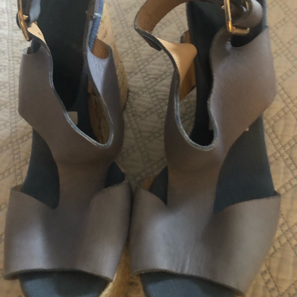 Shoes - Picture 4 of 4